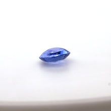 Load image into Gallery viewer, 2.0cts Natural Unheated Blue Sapphire.
