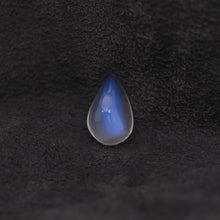 Load image into Gallery viewer, 6.45ct Blue Moonstone
