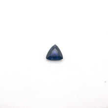 Load image into Gallery viewer, 2.10cts Natural Blue Sapphire.
