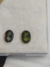 Load image into Gallery viewer, 2 Pieces Oval Rose Cut Natural Green Sapphire
