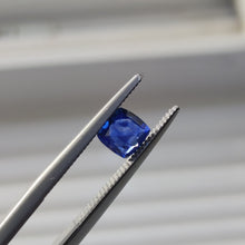 Load image into Gallery viewer, 0.70ct Natural Blue Sapphire
