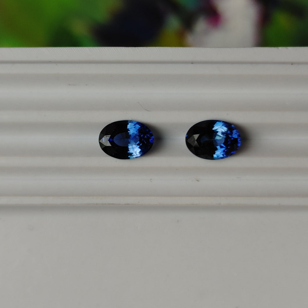 1 Pair Oval Natural Blue Sapphire