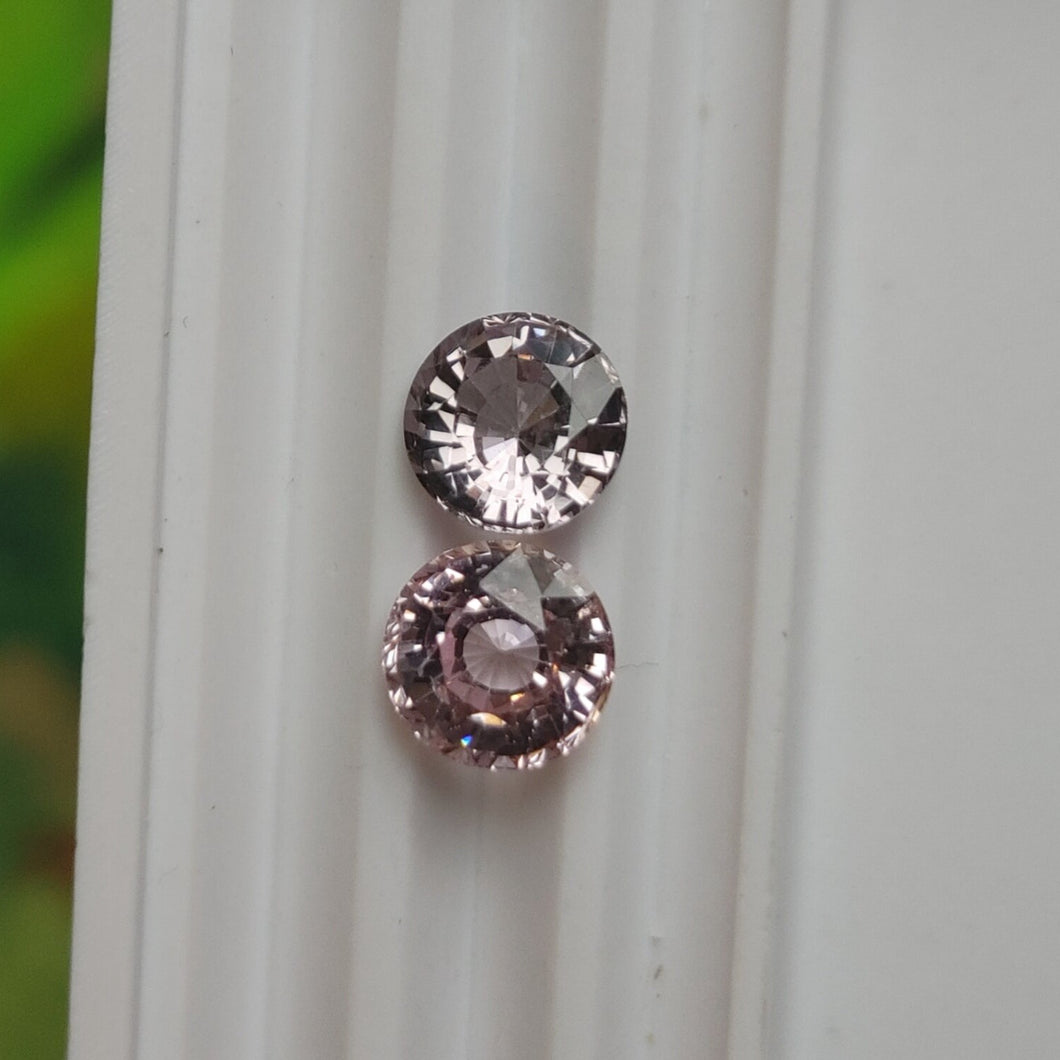 1 Pair Round Natural Spinel