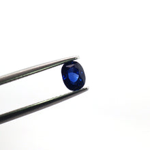 Load image into Gallery viewer, 0.85cts Unheated Natural Royal Blue Sapphire.
