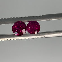 Load and play video in Gallery viewer, One Pair Round Natural Pink Sapphire.
