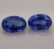 Load image into Gallery viewer, 4.39 ct Natural Blue Sapphire Pair

