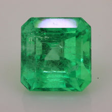 Load image into Gallery viewer, 4.75 ct Natural Emerald
