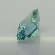 Load image into Gallery viewer, 81.21 ct Natural Aquamarine
