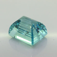 Load image into Gallery viewer, 106.73 ct Natural Aquamarine

