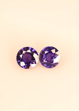 Load image into Gallery viewer, 1 Pair Natural Colour Change Sapphire
