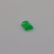 Load image into Gallery viewer, 3.37 ct Natural Emerald - 02 Pcs (Square cussion/Rectangle cussion)
