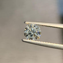 Load image into Gallery viewer, 0.70ct J VS1 Natural Diamond
